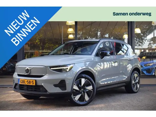 Volvo EX40 Single Motor Essential 70 kWh |98% SOH!|CAMERA|