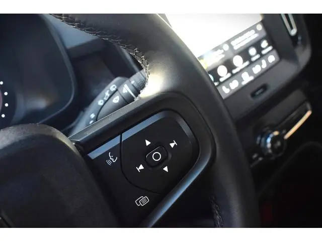 Volvo EX40