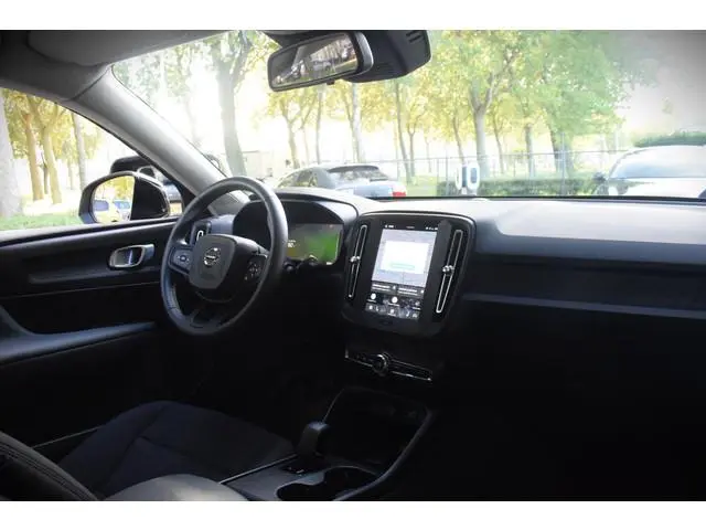 Volvo EX40