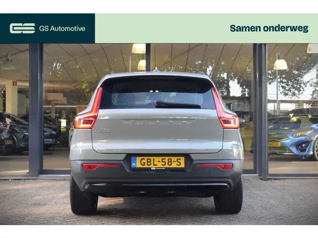 Volvo EX40