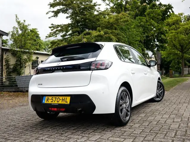 Peugeot 208 1.2 PureTech Active Pack 1e-Eig. & Dealer-Onderh. BOVAG-Garantie. NL-Auto.
