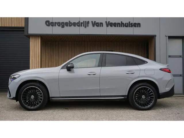 Mercedes-Benz GLC-klasse Coupé 400e 381pk 4MATIC AMG Line Pano.Dak Burmester Luchtvering 20inch LM S...