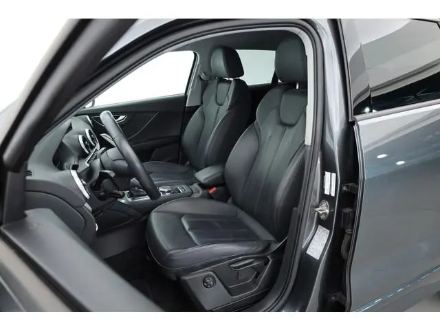 Audi Q2 35 TFSI S Edition | Black Line | | Rijklaar! | Adapt. Cruise | Leder | Keyless | Camera | Ap...