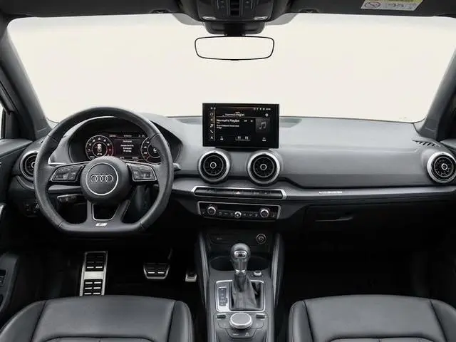 Audi Q2 35 TFSI S Edition 150pk | Trekhaak | 18 inch Lichtmetalen velgen | Stoelverwarming | S-line...