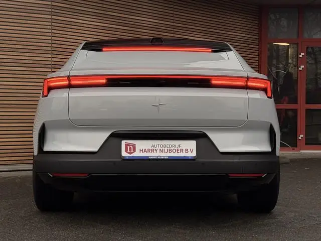 Polestar 4