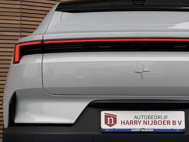 Polestar 4