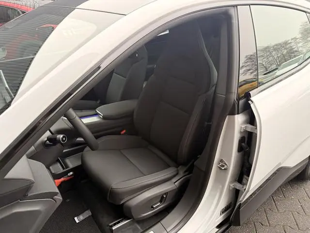 Polestar 4