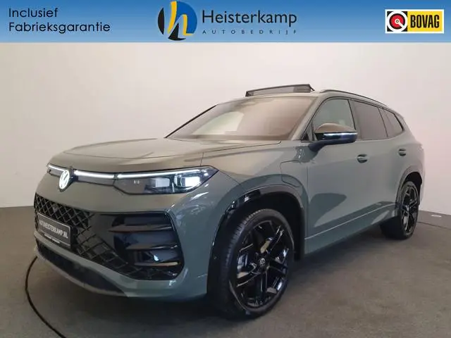 Volkswagen Tayron 1.5 eHybrid 272pk DSG/AUT R-Line Edition Panoramadak, Wegklapbare trekhaak, 360 Ca...