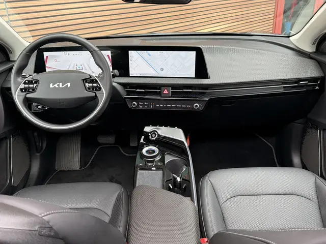 Kia EV6 Plus Advanced AWD 77.4 kWh Trekhaak / Panoramadak / SOH 100 % / Stoelkoeling