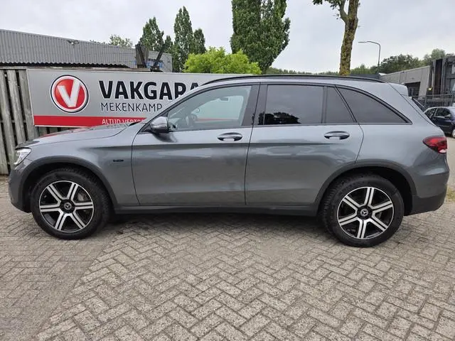 Mercedes-Benz GLC-klasse 300e 4MATIC 19"/Leder + memory l+r/Matrix LED/Dodehoek/Adaptieve cruise/360...
