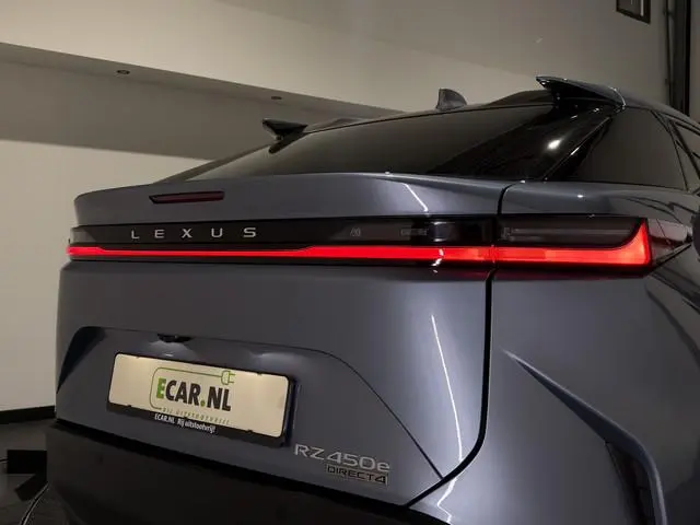 Lexus RZ