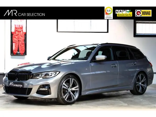 BMW 3-serie Touring 320i Executive Edition M Sport | Panoramadak | 19" | Trekhaak | 12 maanden garan...