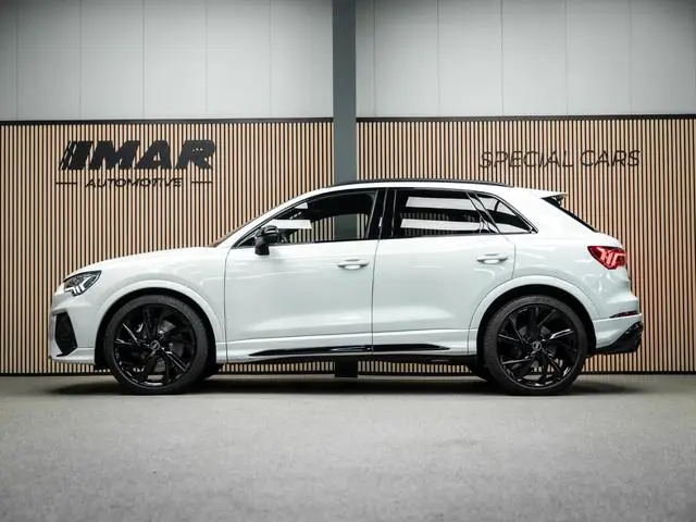 Audi RSQ3