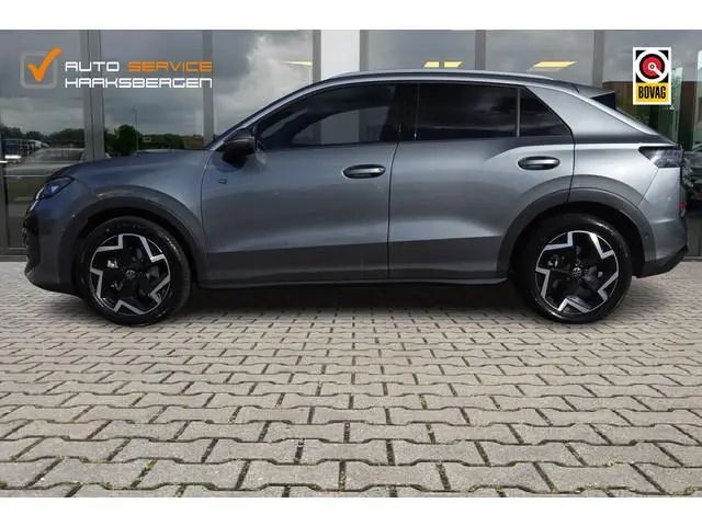 Volkswagen T-Roc 1.5 eTSI R-Line | Camera | ACC | Winter Pakket | Fabrieksgarantie