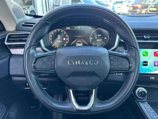 Lynk & Co 01