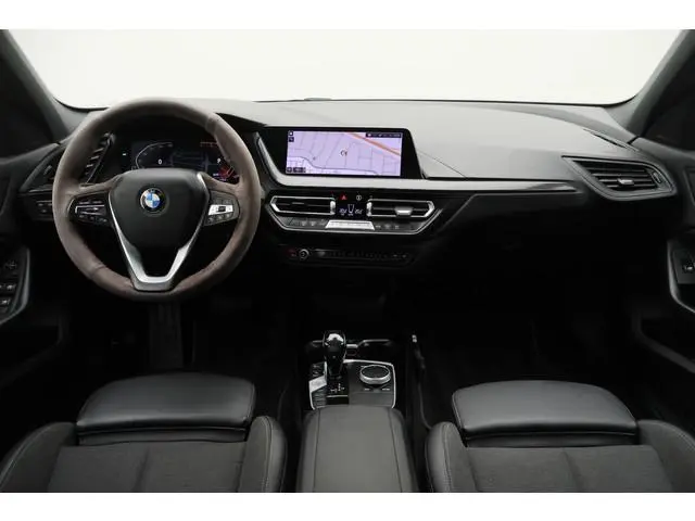 BMW 1-serie 118i Executive Edition Virtual Cockpit, Cruise, Apple Carplay, LED, Rijstrooksensor, Tre...