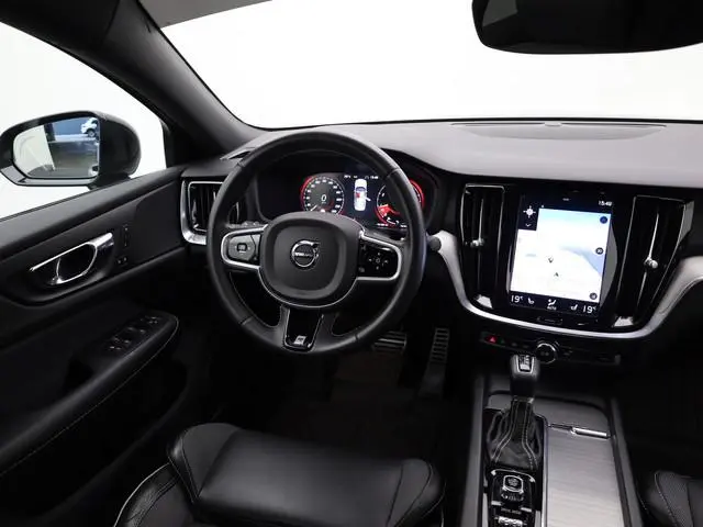 Volvo S60 2.0 T4 R-Design | Camera | Memory | BLIS | 19'' | Prijs Rijklaar!!
