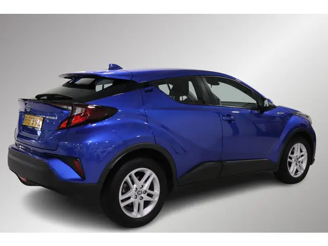 Toyota C-HR 1.8 Hybrid Active, Apple Carplay / Android Auto, LM velgen, Camera, DAB+, Cruise & Clima...