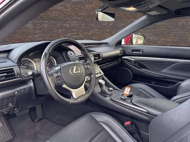 Lexus RC
