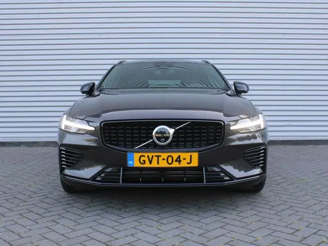 Volvo V60 2.0 T6 Plug-in hybrid AWD Plus Dark | Nappaleder | Trekhaak | HK audio | Schuifdak | Stuur...