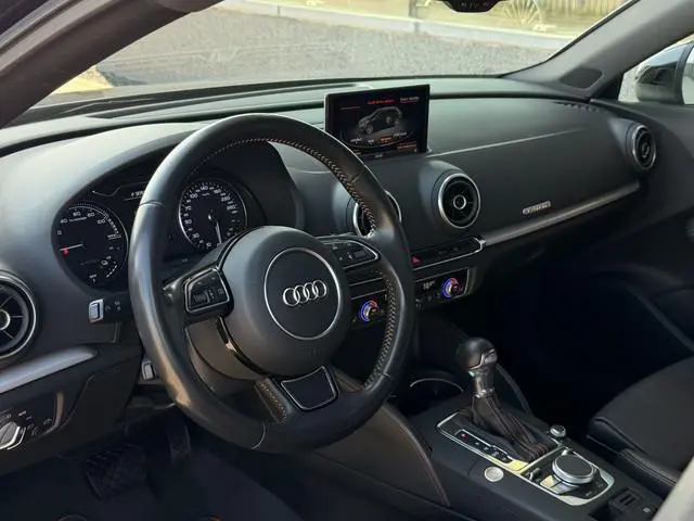Audi A3 Sportback 1.4 e-tron PHEV Ambition Pro Line plus | Leder | ACC | Keyless | Stoelverwarming |...