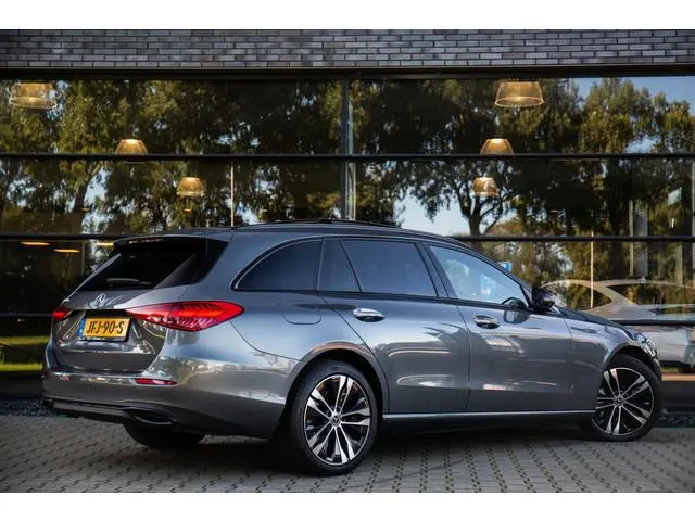 Mercedes-Benz C-klasse Estate 300e AMG Line , Panoramadak, Sfeerverlichting, 3D-camera, HUD