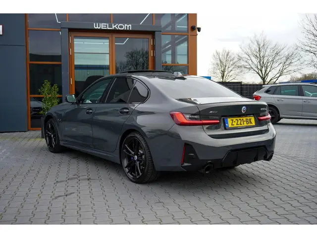 Bmw 3-serie 330e xDrive | Pano | Laser | Adap. Cruise | H&K | Carbon