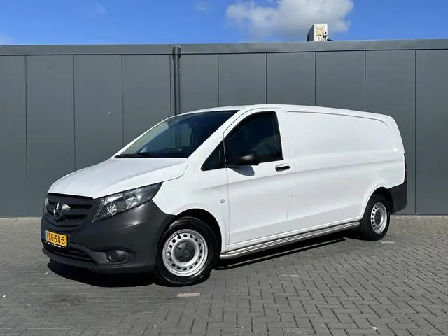 Mercedes-Benz Vito 110 CDI / L3H1 / MAXI / OPRIJPLANK / ACHTERUITRIJCAMERA / AIRCO / BIJRIJDERSBANK...