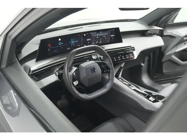 Peugeot 5008 1.2 Hybrid 136 e-DCS6 Allure | 7 Zitplaatsen | Camera | Stoelverwarming | Navigatie | T...