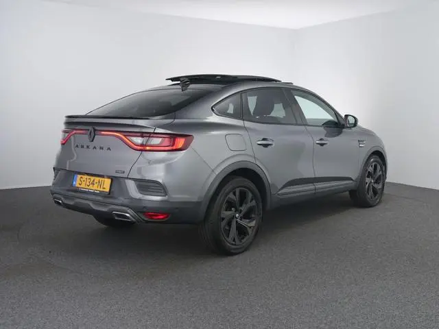 Renault Arkana 1.6 E-Tech hybrid 145 E-Tech engineered | Pano | Camera | Stoelverarming | Carplay |