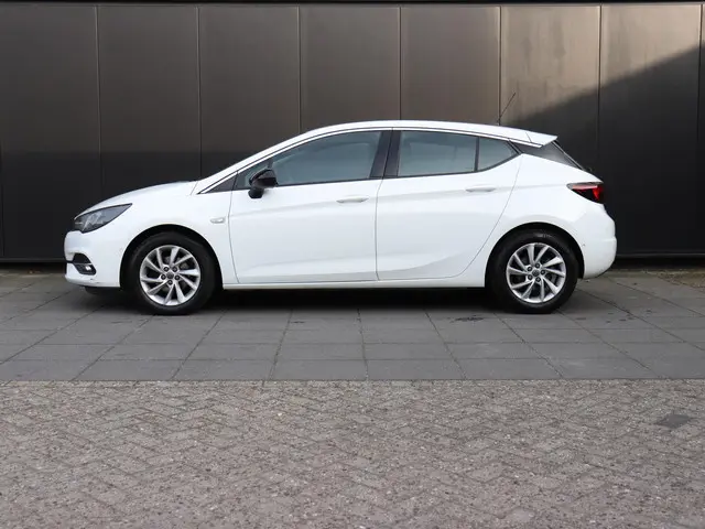 Opel Astra 1.2 Business Elegance | CAMERA | NAVI | BLUETOOTH | LMV |