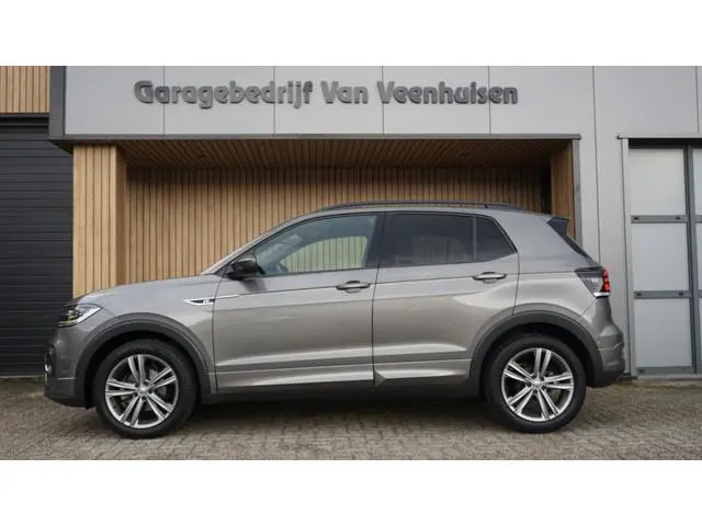 Volkswagen T-Cross 1.0 TSI 115pk 2x R-line Virtual Cockpit LED Keyless Adap.Cruise 17 inch LM 1e Eig...