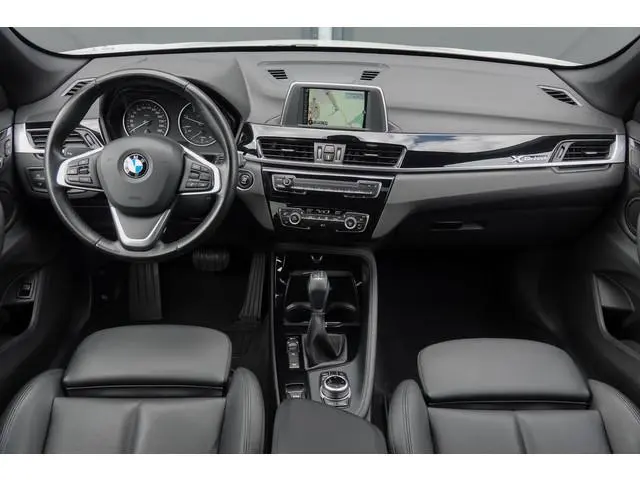 BMW X1 xDrive20d 190pk Aut. | High Executive | Shadowline | Panoramadak | Leder | Trekhaak  | 20'' |...