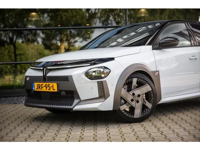 Lancia Ypsilon HF 54 kWh 280PK , Bianco Quarzo Two-Tone, SALA, Org. NL
