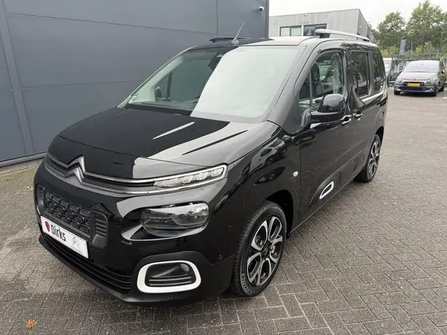 Citroën Berlingo 130pk BlueHDI Shine (Trekhaak - Panoramadak - Adaptieve Cruise Controle - Stoelverw...