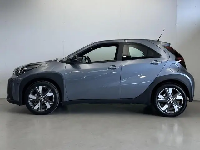 Toyota Aygo X Hybrid 115 pulse | Keyless | App Connect | Stoelverwarming | Ongebruikte auto!