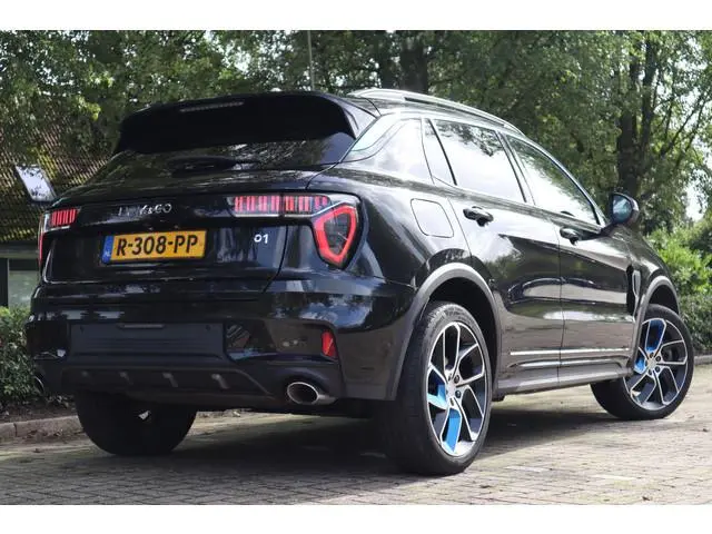 Lynk & Co 01 1.5 | Panoramadak | 360 Camera | Panoramadak | Carplay |