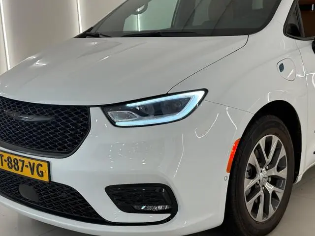 Chrysler Pacifica