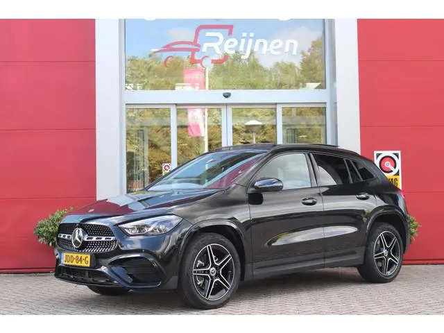 Mercedes-Benz GLA-klasse 250 e AMG LINE "NIEUW MODEL!" | PANORAMISCH SCHUIF/KANTEL DAK | ELEKTRISCH...