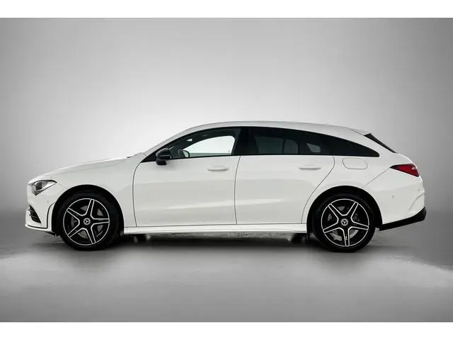 Mercedes-Benz CLA-klasse Shooting Brake 250 e AMG Line WIDE-SCREEN | CAMERA | STOELVERWARMING