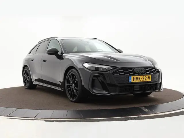 Audi A5 Avant 2.0 299pk S-tronic e-hybrid Quattro S edition · Camera · Wegklapbare Trekhaak · Apple/...
