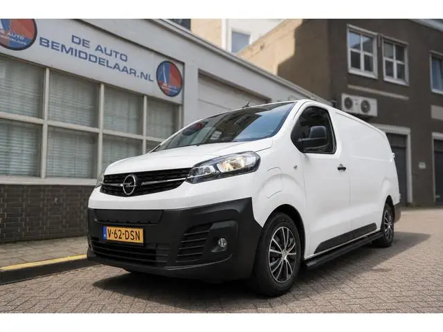 Opel Vivaro-e L3H1 Innovation 75 kWh | 5/26 beurt | SOH 92% | Dodehoek | HUD | Apple | Camera | PDC...
