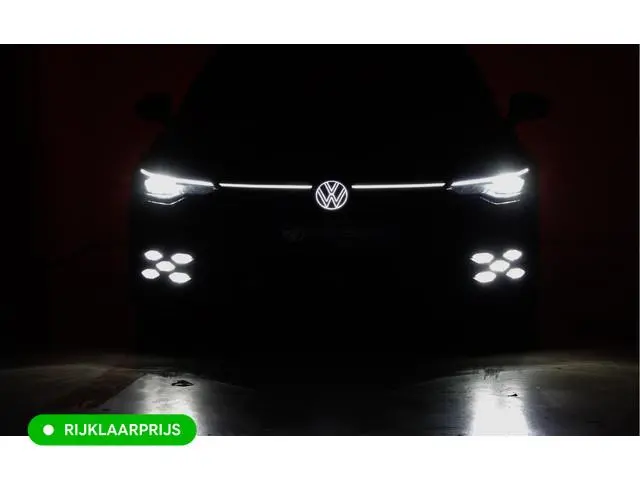 Volkswagen Golf 1.5 eHybrid GTE Black 272 PK automaat  | IQ Led | Elec. trekhaak | Headup | Stoel- &...