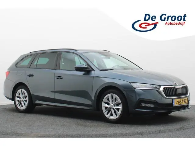 ŠKODA Octavia Combi 1.5 e-TSI Business Edition Virtual Cockpit, Apple Carplay, Cruise, LED, Climate,...