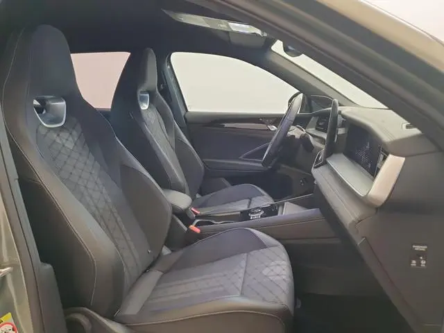 Volkswagen Tayron 1.5 eHybrid 272pk DSG/AUT R-Line Edition Wegklapbare trekhaak, Harman Kardon, Matr...