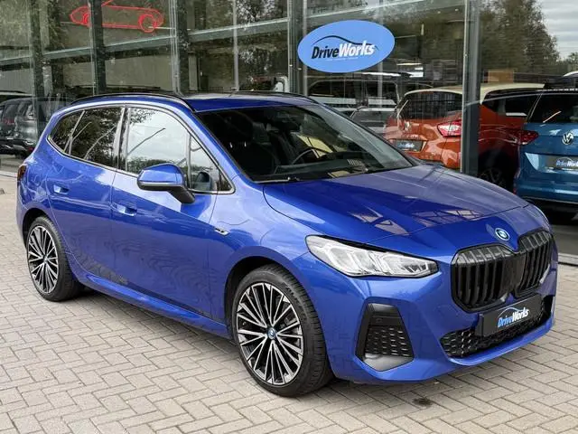 BMW 2-serie Active Tourer | M-sport | 230e xDrive | M | H&K | PANO | Adaptive CC | Elec Stoelen | Tr...