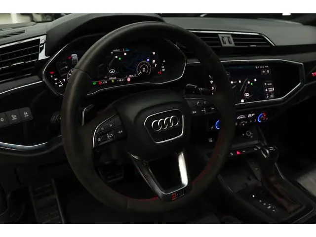 Audi RSQ3