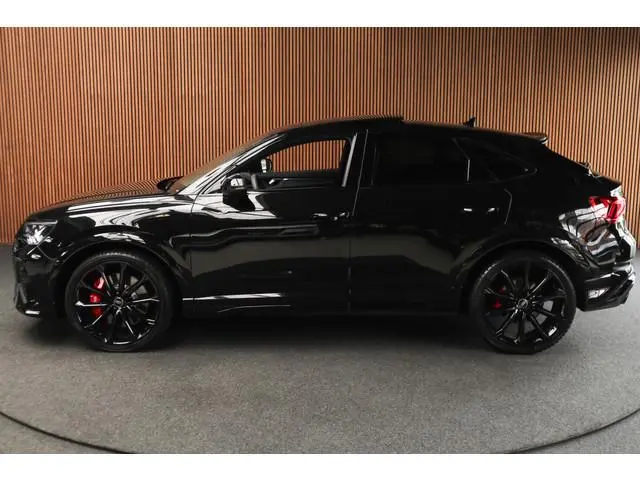 Audi RSQ3