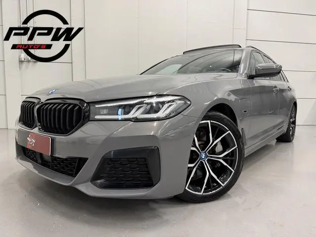 BMW 5-serie Touring 530e xDrive M-Sport BERNINAGRAU/PANO/HEAD-UP/H&K/LEER-SPORT/MEMORY/ACC/SFEER/LED...