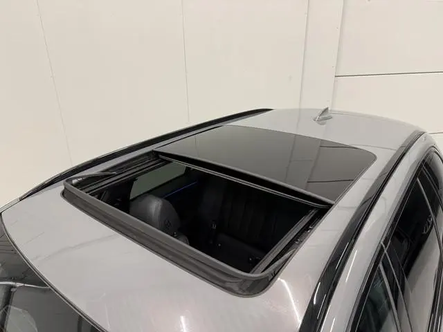BMW 5-serie Touring 530e xDrive M-Sport BERNINAGRAU/PANO/HEAD-UP/H&K/LEER-SPORT/MEMORY/ACC/SFEER/LED...